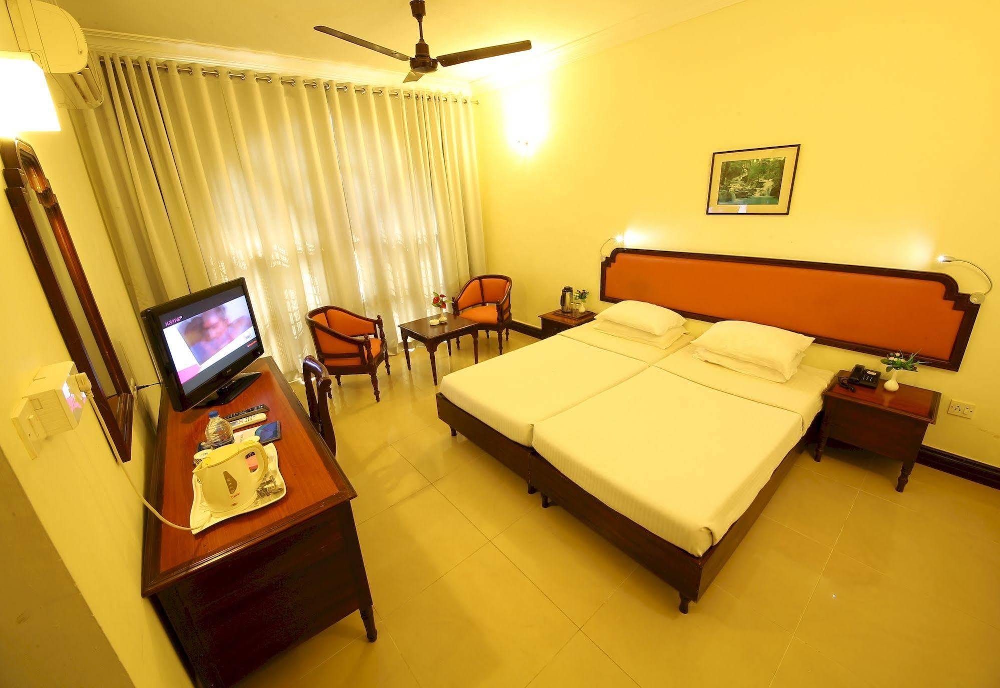Ats Willingdon Hotel Kochi Dış mekan fotoğraf